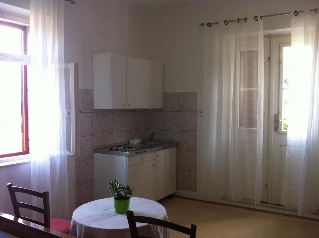 Apartments Skrivaneli Jelsa  Ruang foto